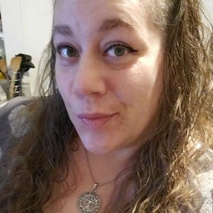 Meet your Posher, Desiree